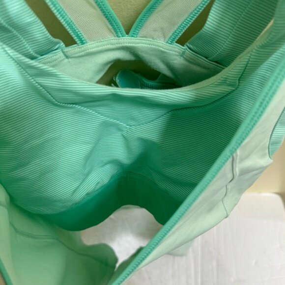 Lululemon Super Sport Tank Bra Stretch Top Medium Support Wide Straps Layered 6 - Picture 9 of 16